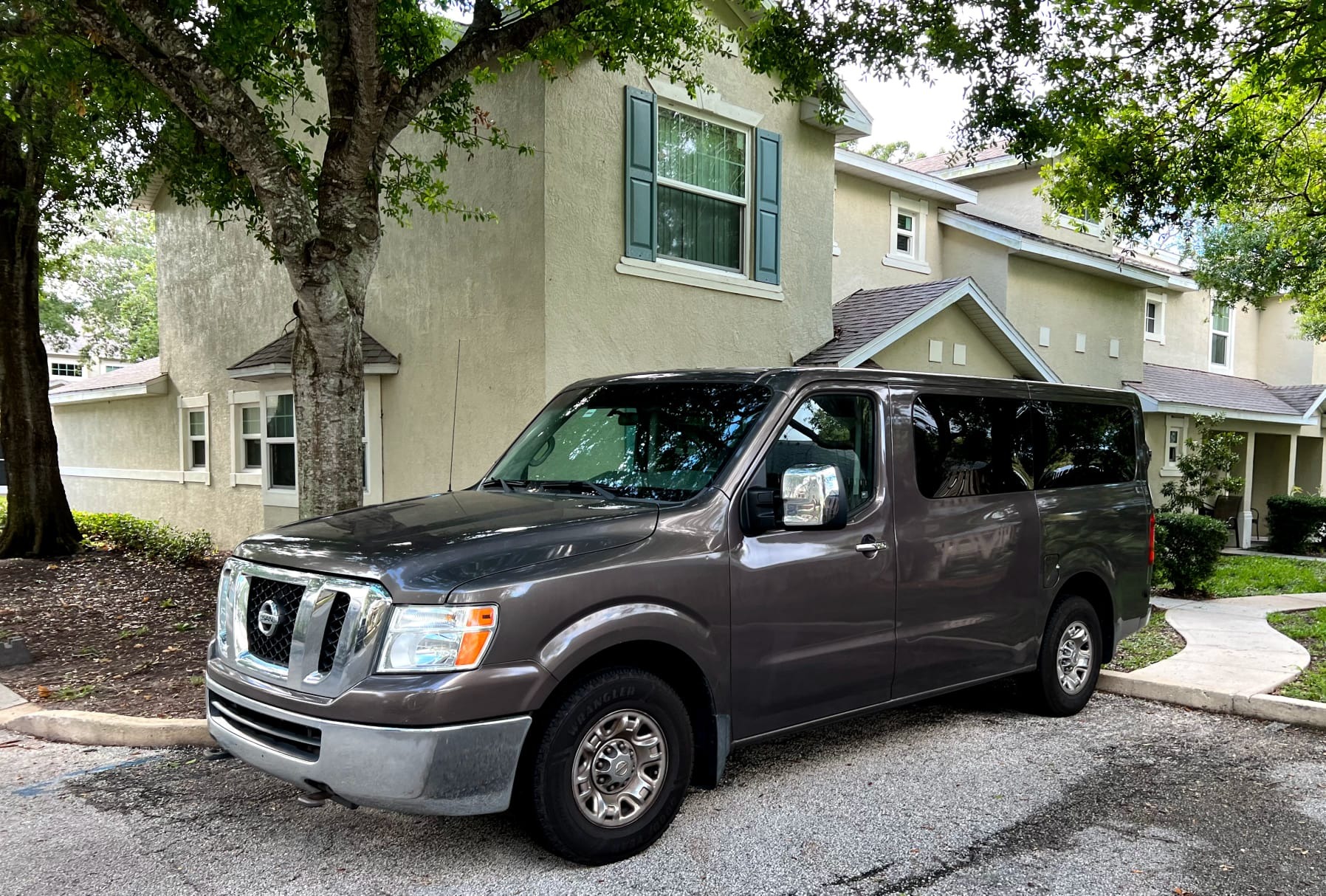 Nissan NV 3500 HD passenger van
